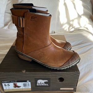 Sorel slim boot pull on size 9.5